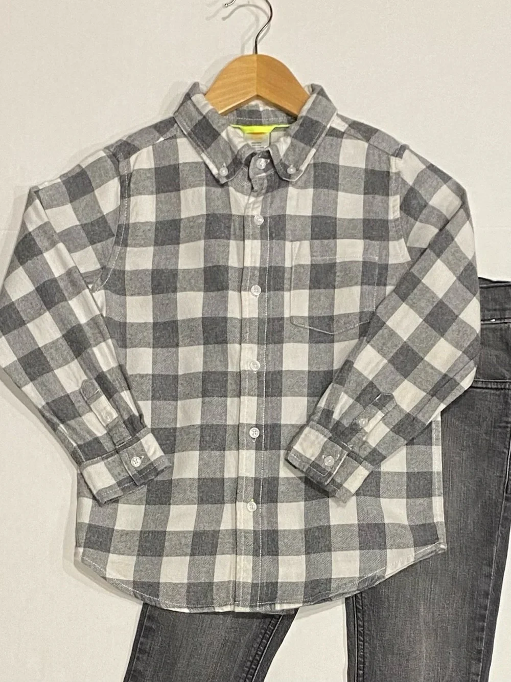 Gymboree Boys ‘Ice All-Star’ Gray and White Buffalo Check Shirt Size S (5-6)